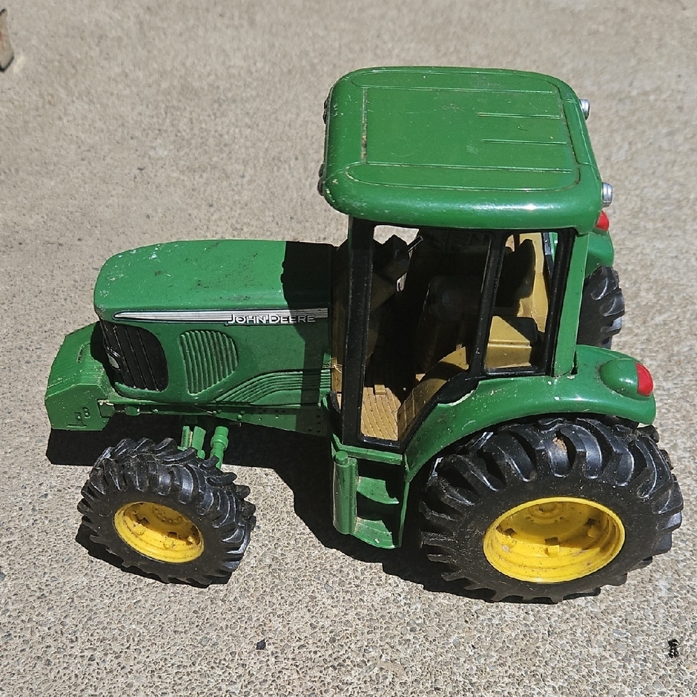 John Deere Green and Yellow Farm Vehicle Toy with Enclosed Cab